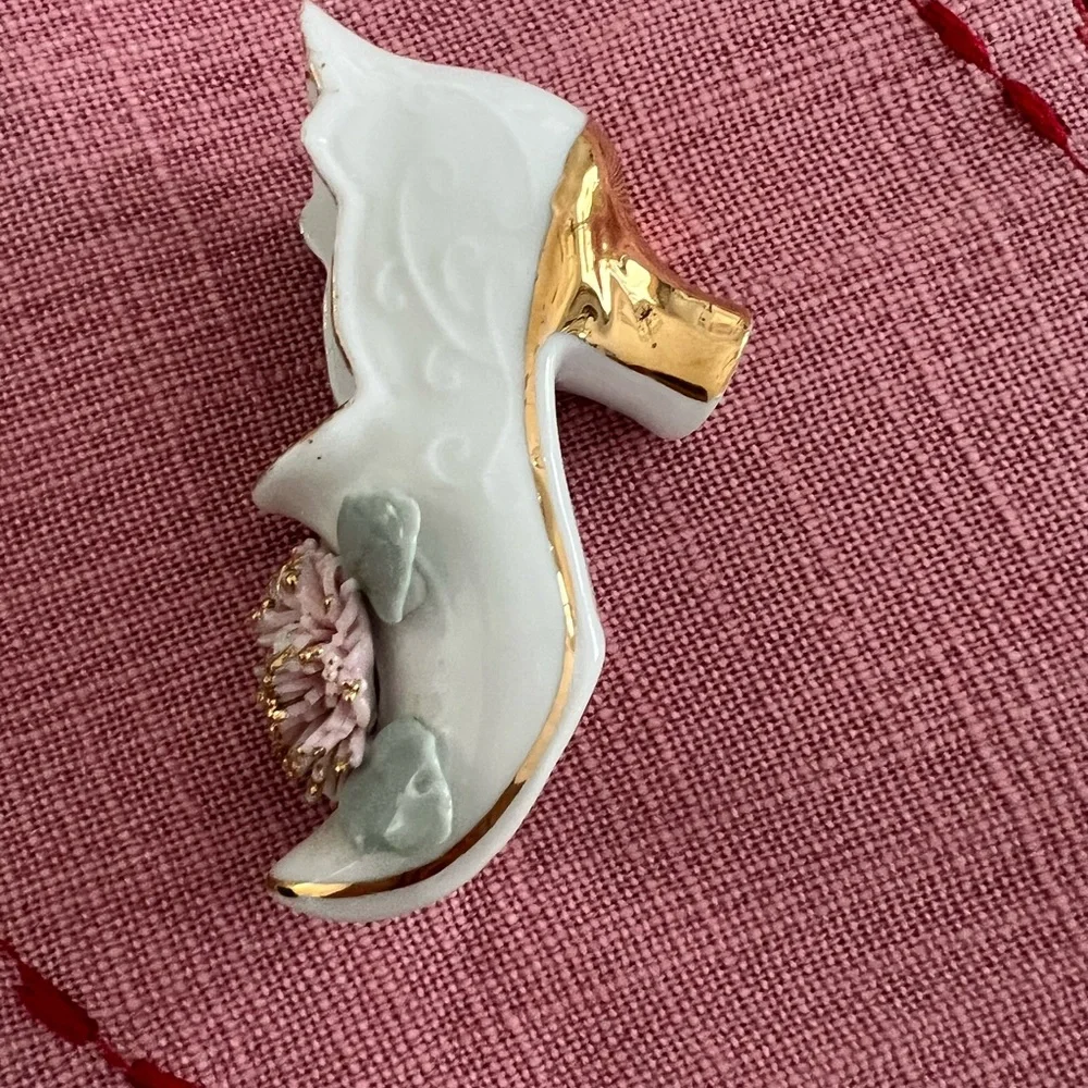 Elegant Porcelain Vintage Shoe Figurines